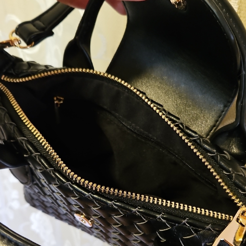 Black Woven Crossbody Mini Hand Bag - Picture 6 of 7